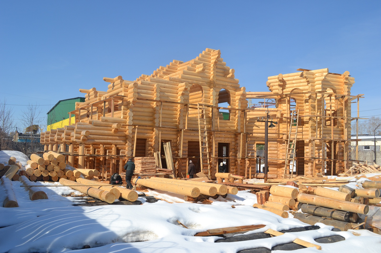 Монтаж крыши деревянного дома